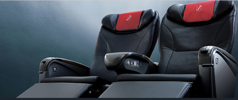 リニューアルされた那覇空港サクララウンジはとってもオシャレ。海外